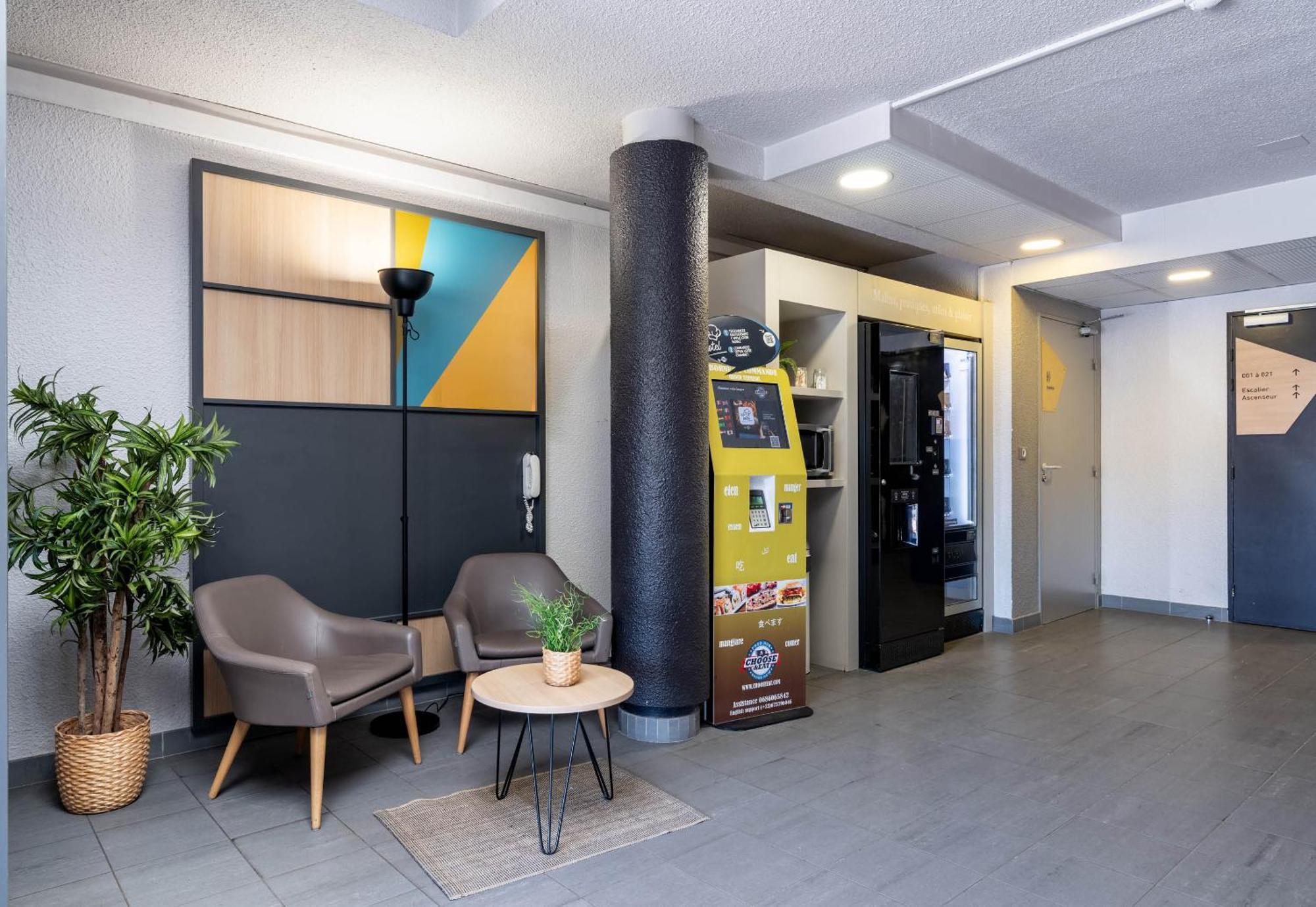 B&B Hotel Lille Lezennes Stade Pierre Mauroy Esterno foto